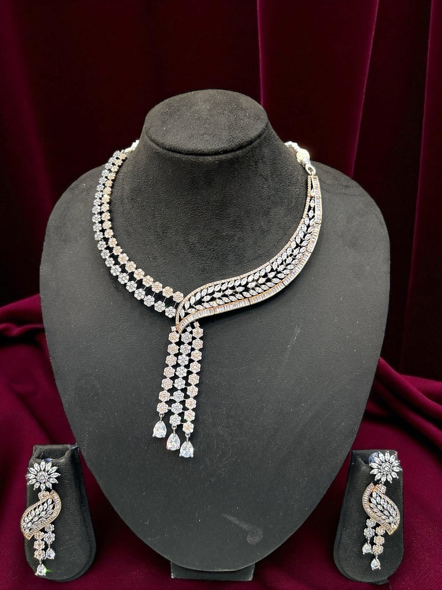AMERICAN DIAMOND SET