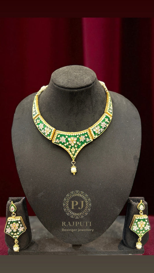 #834