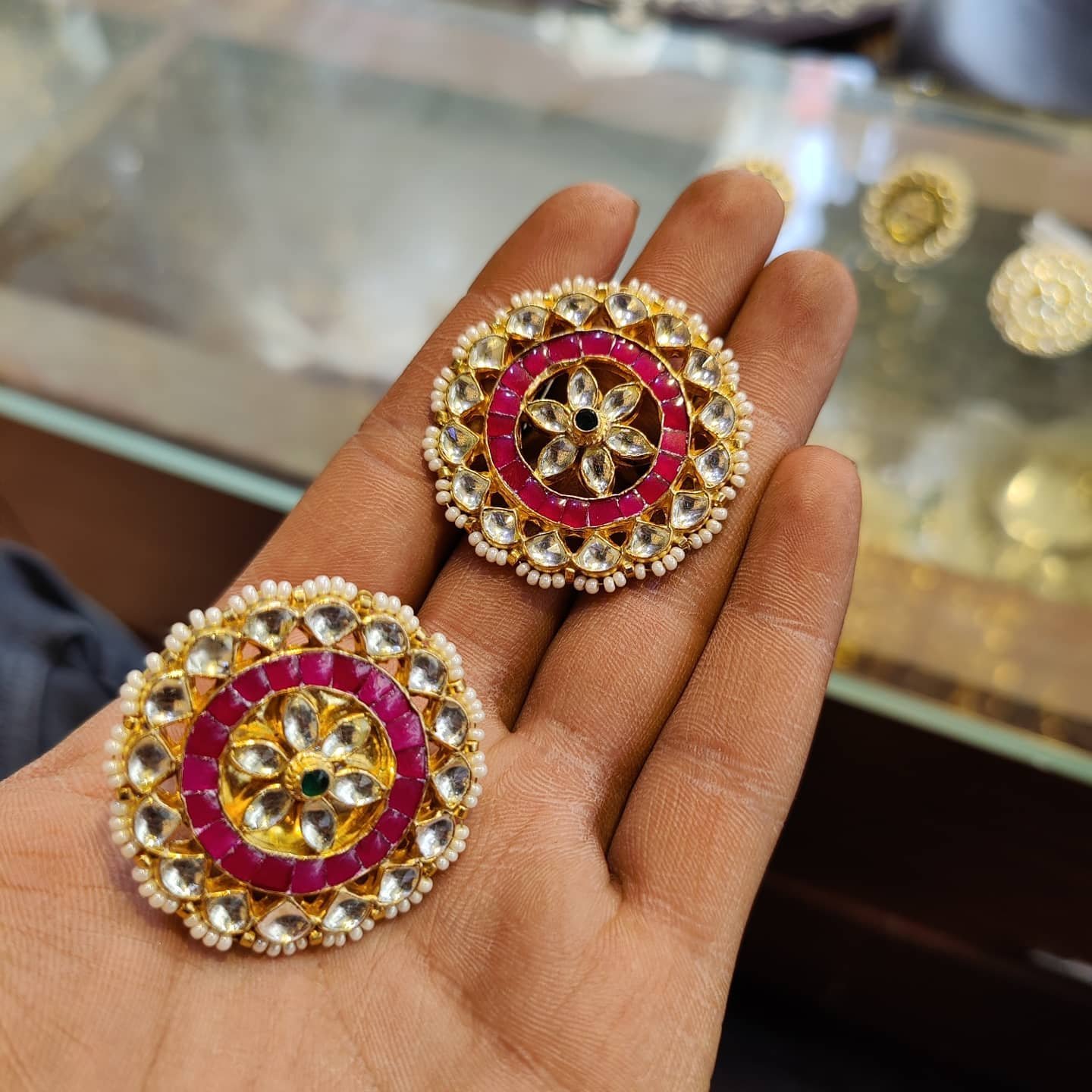 Jodhpuri kanti 160+&♥️ Whatsapp number.. 96538 86005 #jewelry  #jewlerymaking #rajputichuda #rajputijewelry #kangan #nekless #ring #payal…  | Instagram
