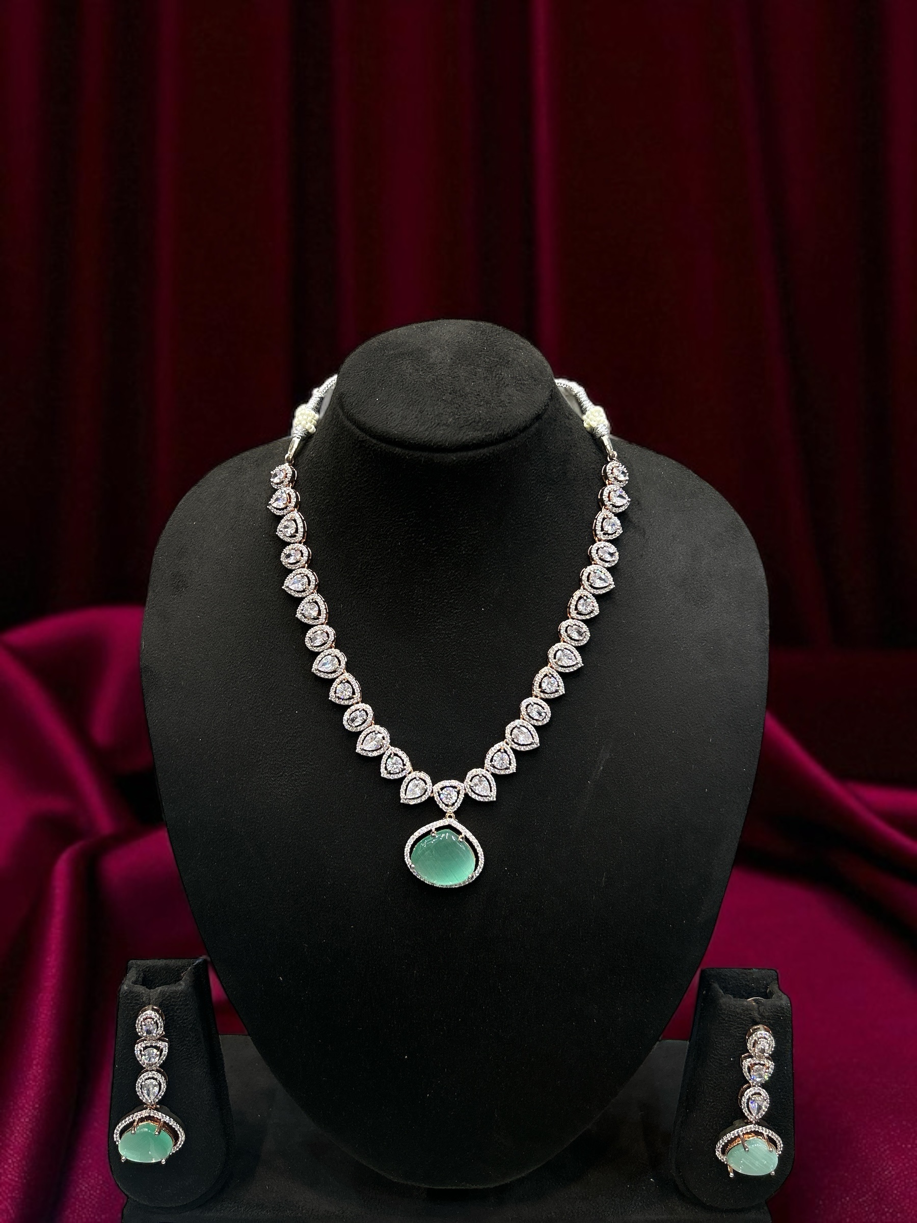 AMERICAN DIAMOND SET